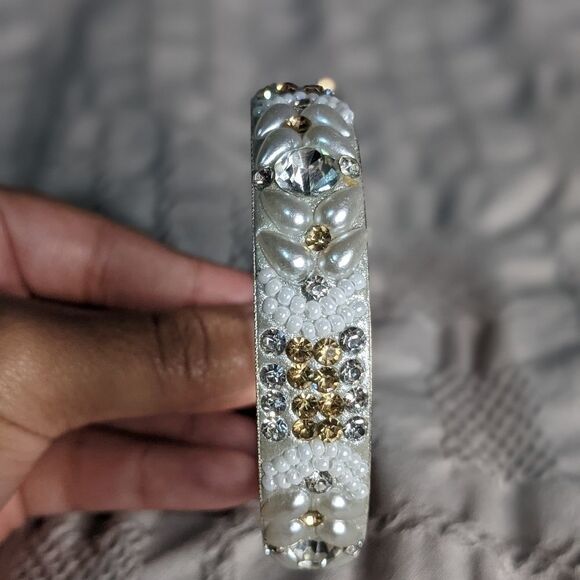 Pearl and stonework bangle  - Picture 2 of 2
